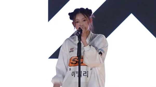 YG新女团首位成员公开，澳大利亚国籍，年仅15岁