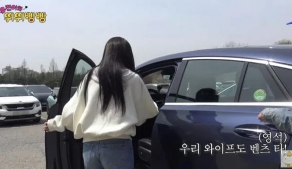 03年出生韩国知名女星，买汽车当礼物送给父亲