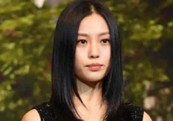 韩国知名女星身陷“校暴风波”，经纪公司强硬回应 