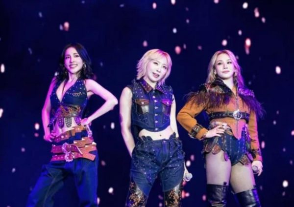 2NE1美国演出朴春缺席，韩媒爆料：“她当时在韩国” 