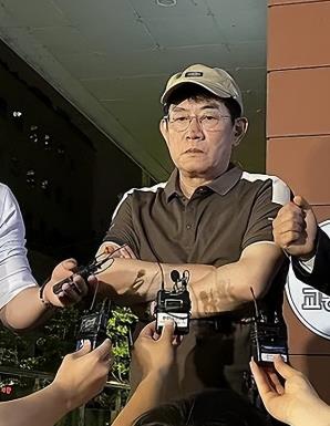 韩国综艺界“元老级”男星，“44年无争议”因涉嫌药驾被移送