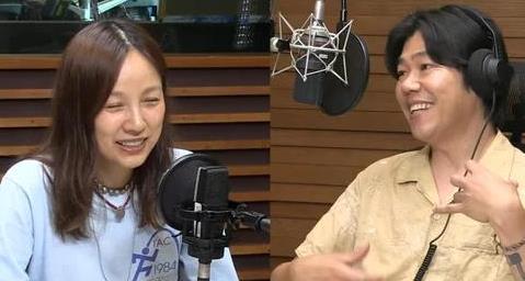 韩国知名女星李孝利道歉,丈夫李尚顺暖心安慰插图 韩国知名女星李孝利道歉,丈夫李尚顺暖心安慰插图