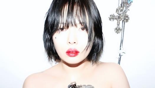 泫雅自曝近照引争议，韩网友：这是已婚女性该发的照片吗？