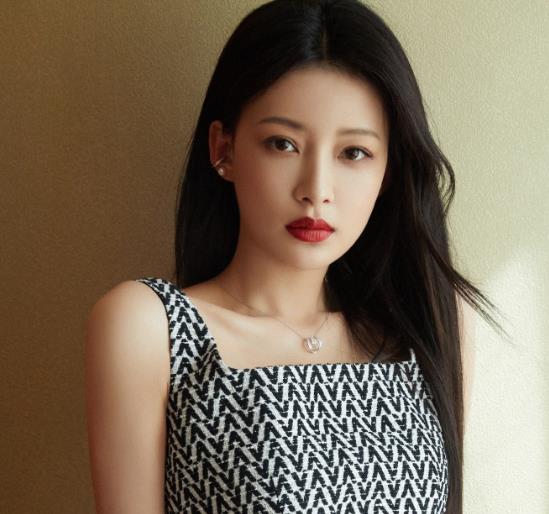 孙怡离婚后上《再见爱人》不敢说话：点评就被扒婚姻史