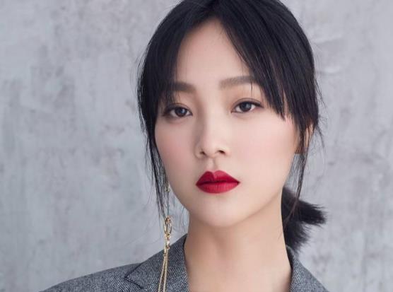 《芈月传》“魏美人”何杜娟官宣生女：亲身经历后可以演妈妈了