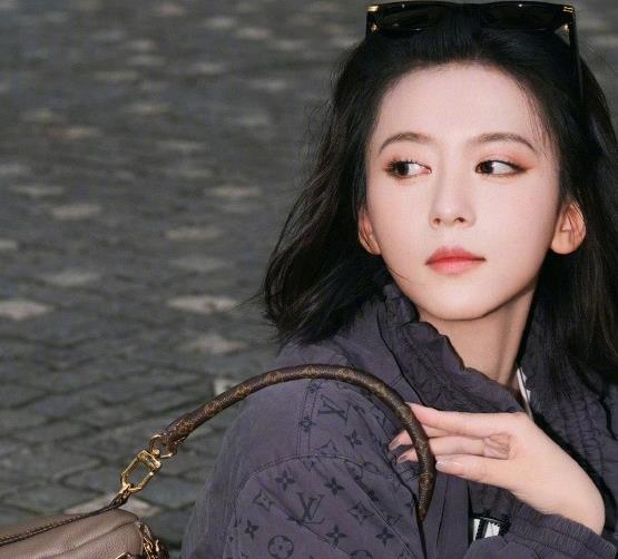 于正撕开娱乐圈“换角潜规则”：某大导家的女艺人都被换了