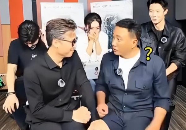 胡军直播闯祸李乃文补刀：这是直播，掐不掉了
