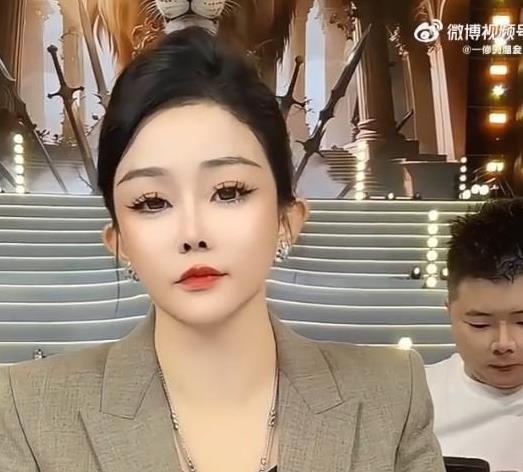 辛巴宣布退网后直播连麦带货，网友：戏演得真好