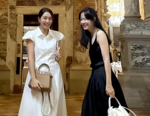 李珉廷陪李秉宪新片首映，与孙艺珍好友相聚