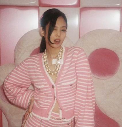Jennie月租6000万韩元搬迁，告别“违章建筑”