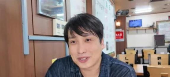 韩知名男星关闭餐馆，到建筑工地打工，自曝送过外卖，当过装卸工