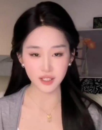 撞脸刘亦菲网红改名：我改名是想让他们少骂点