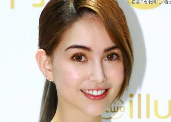 周杰伦老婆昆凌否认怀孕，对于怀四胎表示：顺其自然，尽量不要
