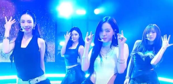 韩女团靠舞台“真唱”赢回口碑？韩网友：上次很差，这次很好