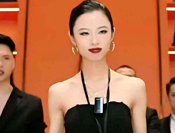 网红自曝背负2000多万元债务，不舍得卖劳斯莱斯