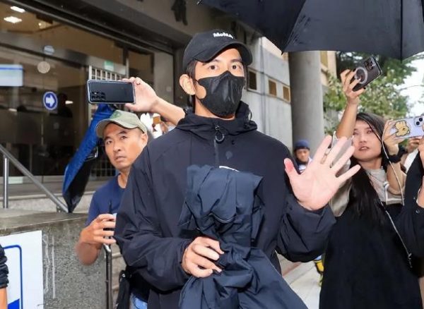陈柏霖修杰楷被曝已交保，修杰楷回应：不觉得是冤大头 