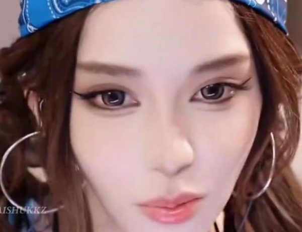 网红迅猛龙特蕾莎自曝听不懂同学开组会