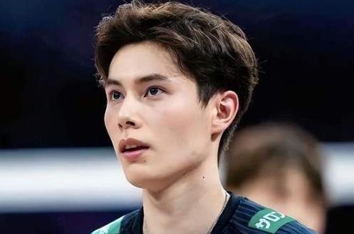 高桥蓝被曝脚踏两只船，劈腿女优河北彩伽