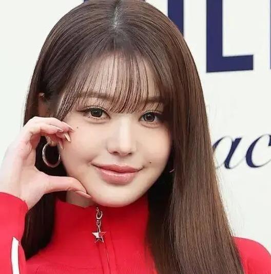 顶级女爱豆新造型遭韩网友吐槽：看起来吓人！ 