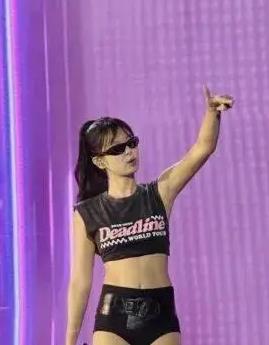 顶级女团爱豆被曝“胖了一圈”？韩网友吵翻天了 