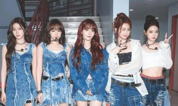 知名女团发视频时机引争议，韩网友指责其“居心叵测” 