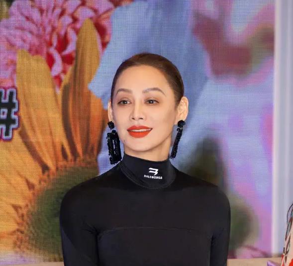 宁静自曝曾因未到场奖项被转授他人 缩略图 宁静自曝曾因未到场奖项被转授他人