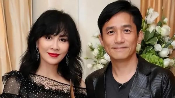 刘嘉玲认为男演员不需要化妆,直言:梁朝伟不化妆的 缩略图 刘嘉玲认为男演员不需要化妆,直言:梁朝伟不化妆的