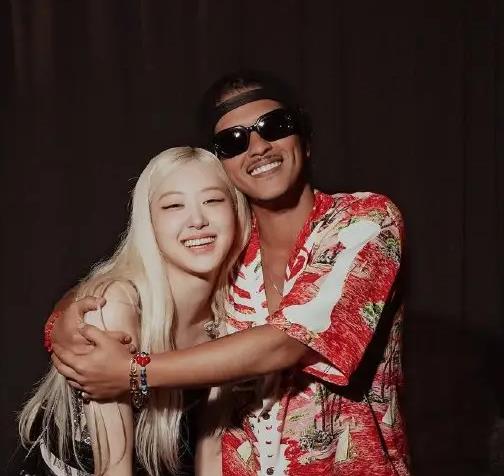 朴彩英获格莱美三项提名,首位获得格莱美提名的KPOP女艺人 缩略图 朴彩英获格莱美三项提名,首位获得格莱美提名的KPOP女艺人