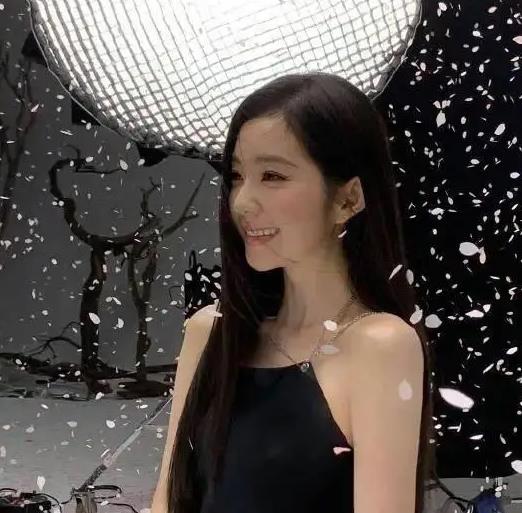 知名女团爱豆2025年MAMA颁奖礼,爆出惊天大冷门! 缩略图 知名女团爱豆2025年MAMA颁奖礼,爆出惊天大冷门!