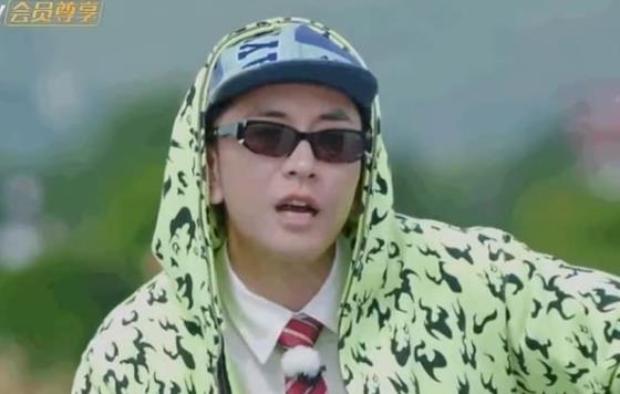 梁淞坦言三个孩子均为意外怀孕,担忧第四胎考虑结扎缩略图 梁淞坦言三个孩子均为意外怀孕,担忧第四胎考虑结扎