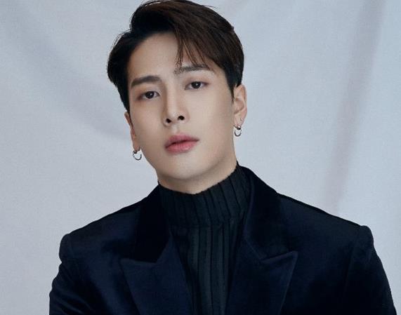 王嘉尔被错认成日本人，一句“中国在我们心里”获网友称赞