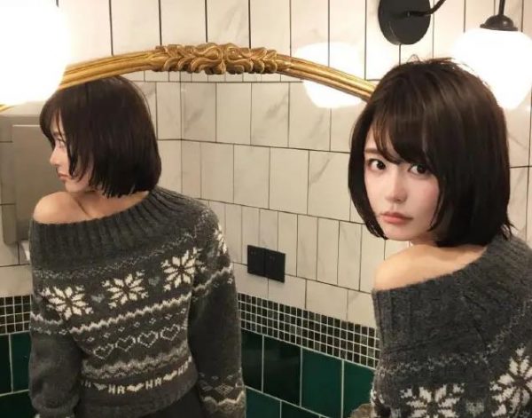 黄晓明新签约艺人白翊汝引关注，网友表示眼睛很大 