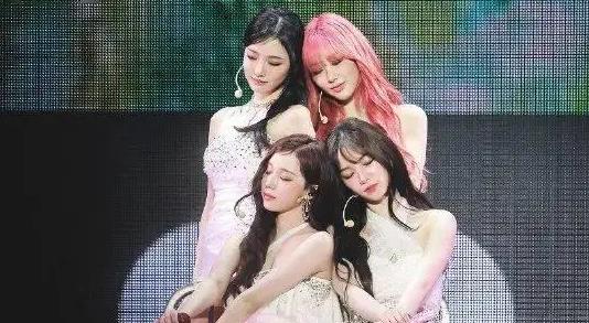 知名女团爱豆被公司”置于险境”,韩网友怒怼:从未把女孩们当人对待! 缩略图 知名女团爱豆被公司”置于险境”,韩网友怒怼:从未把女孩们当人对待!