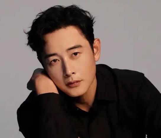 罗晋被曝单位在北京,父亲生病一年,在北京照顾一年没拍戏 缩略图 罗晋被曝单位在北京,父亲生病一年,在北京照顾一年没拍戏