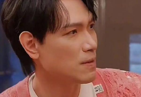 杨宗纬报案，回应被称“恶邻”：尊重每个人的选择 