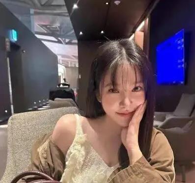 知名女团爱豆容貌大变?韩网友:这离职后的容光焕发 缩略图 知名女团爱豆容貌大变?韩网友:这离职后的容光焕发