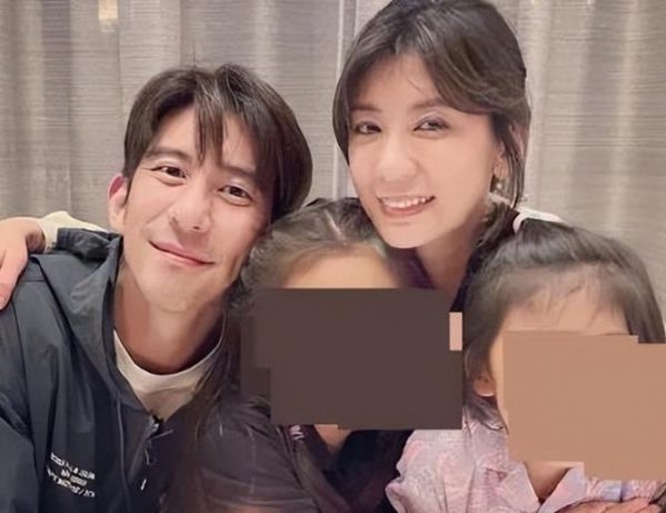 冲上热搜,修杰楷被曝逃兵役后首露面,和贾静雯参加好友婚礼缩略图 冲上热搜,修杰楷被曝逃兵役后首露面,和贾静雯参加好友婚礼