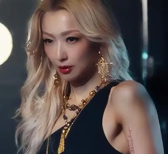 郑秀文发文回应捐款质疑：不会纠结于捐献有否被知晓被报道 