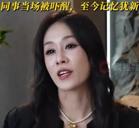 神似张碧晨的美女入殓师走红，1分钟视频报价6万 