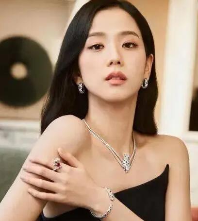 顶级女团爱豆近期活动,引发网友批评与失望不满? 缩略图 顶级女团爱豆近期活动,引发网友批评与失望不满?