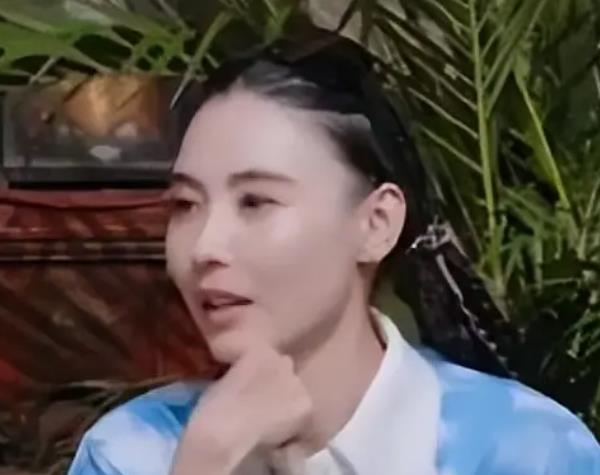 刘嘉玲爆料：张柏芝还没有男朋友的时候，就想生小孩 