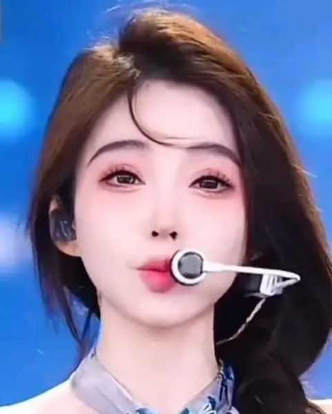 网红冯提莫复播，直播间人数破十万，自曝甲状腺癌复发并转移 