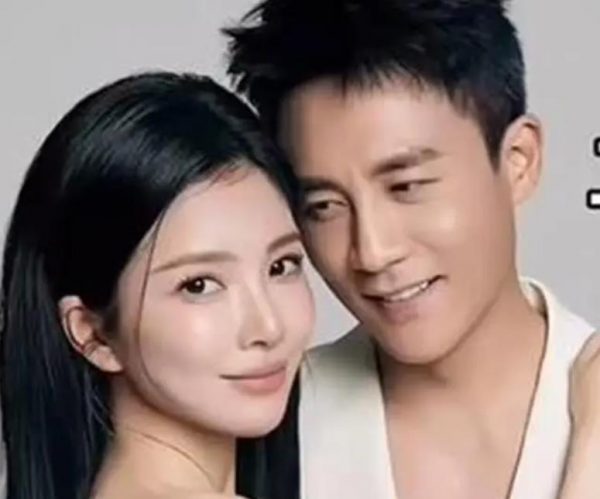 杜淳老婆晒夫妻年度合照，网友：王灿头发是杜淳染的？