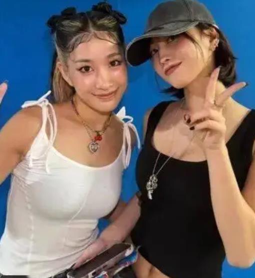 知名女团爱豆姐姐签约经纪公司，职业生涯开启全新阶段！ 