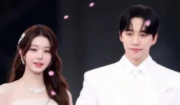 顶级女爱豆大胆“露背”裙装吸睛,男团成员对其细心关照“绅士举动”成热门话题 缩略图 顶级女爱豆大胆“露背”裙装吸睛,男团成员对其细心关照“绅士举动”成热门话题