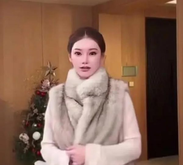 马筱梅展示孕肚：肚子大了能收起来，藏得好就看不见 