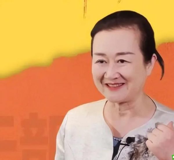 “竖店容嬷嬷”潘艺虹：别人不愿演的，我来 