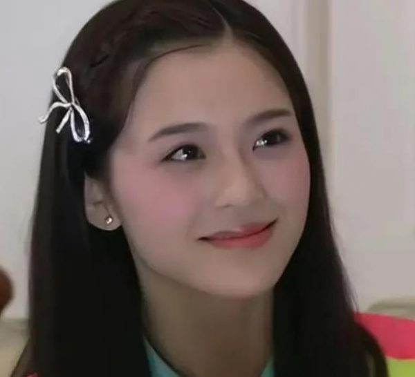 赵樱子回应网友“要和彭冠英在一起就好了”:我降不住人家 缩略图 赵樱子回应网友“要和彭冠英在一起就好了”:我降不住人家