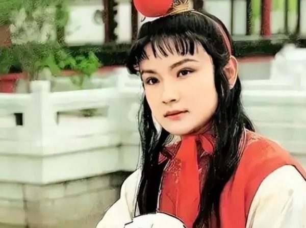 欧阳奋强自曝为演贾宝玉整了下巴：当天就能做，没有打麻药