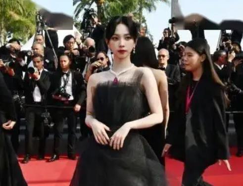 知名女团成员与国际巨星蕾哈娜佩戴同款百万美元配饰，网友争论：谁更适合？ 